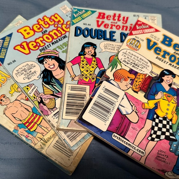 Archie & Friends Comic Book Lot - Picture 3 of 5